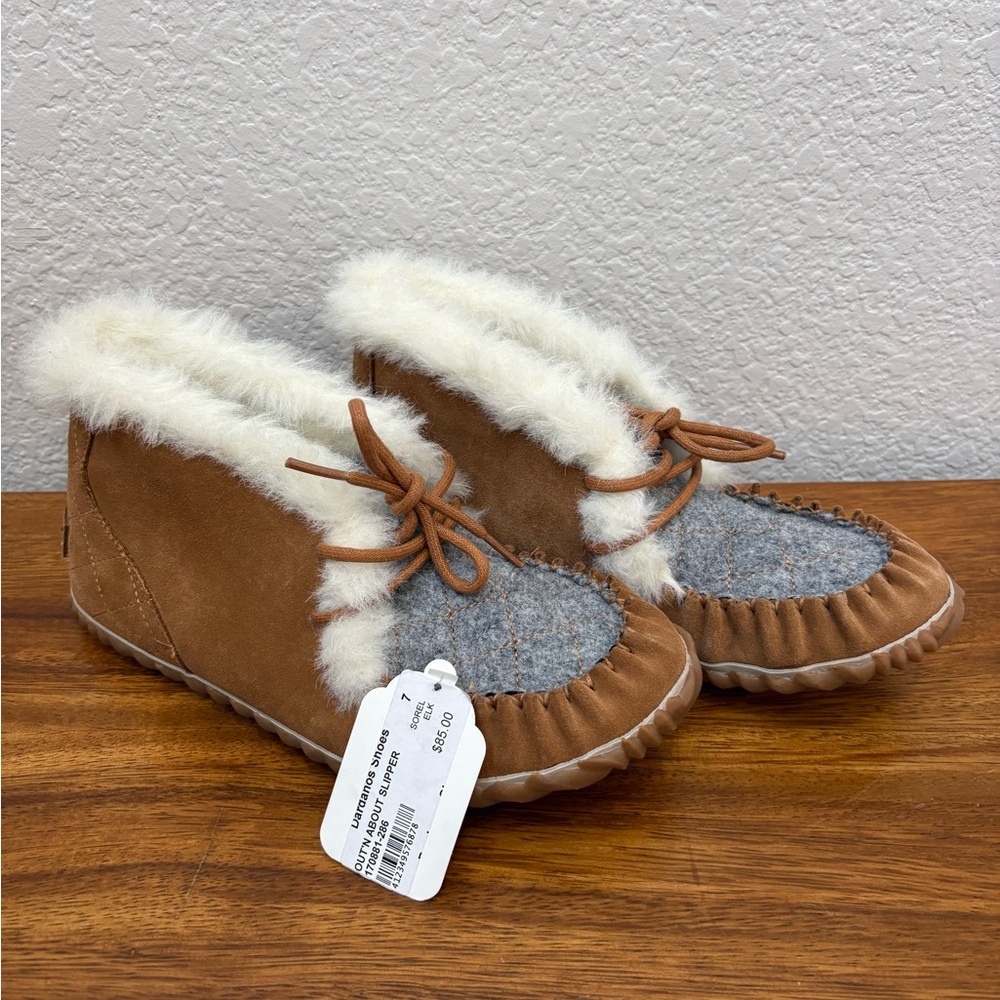 Sorel Women’s Out’n About Suede Slipper Mocassins NWT Size 7